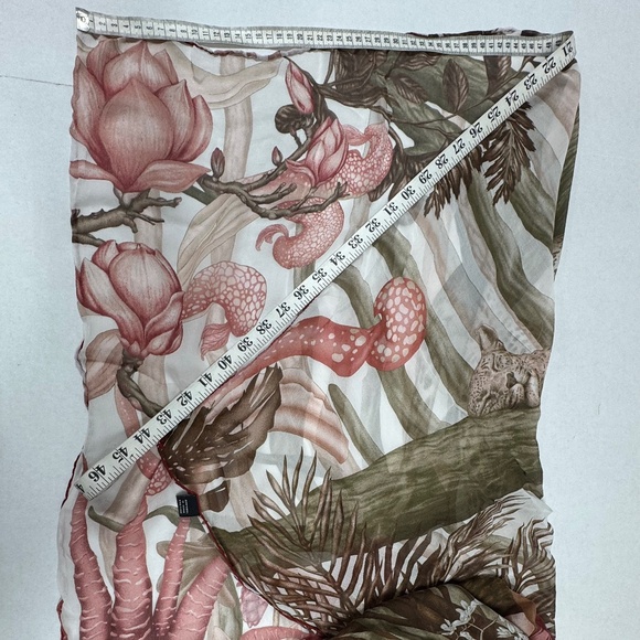 Jim Thompson Luxury Floral Print Silk Square Scarf - Size 44" x 44" -NEW in Bag. - Picture 6 of 15
